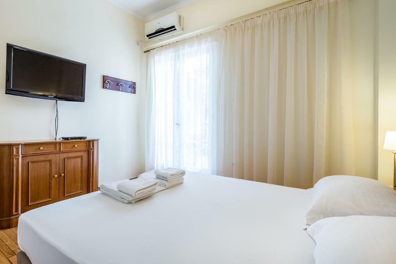 Chic Flat In Kolonaki Next To American Embassy Athens Luaran gambar