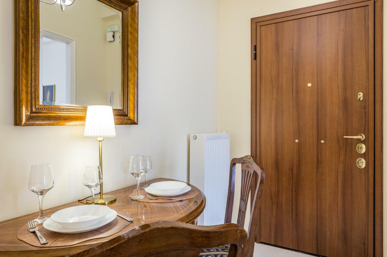 Chic Flat In Kolonaki Next To American Embassy Athens Luaran gambar