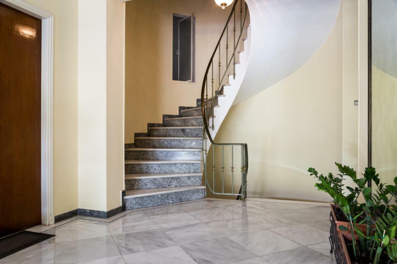 Chic Flat In Kolonaki Next To American Embassy Athens Luaran gambar